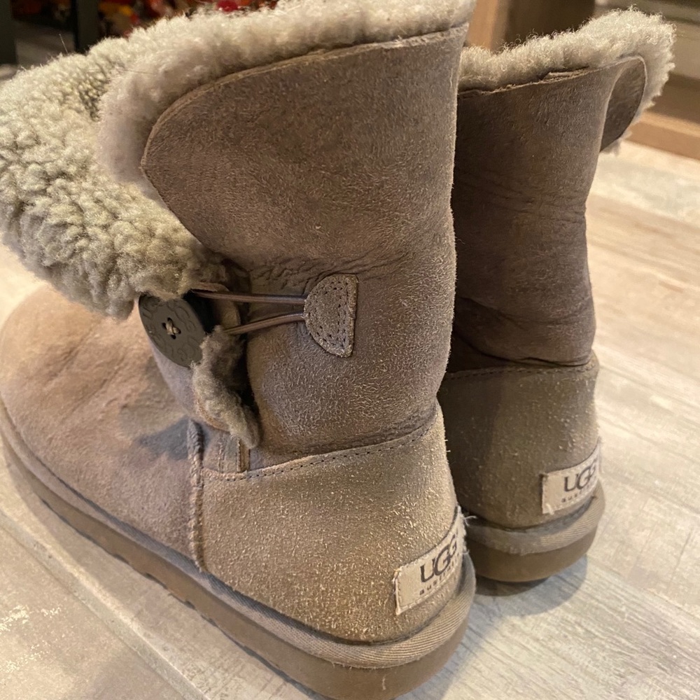Grey Bailey Button UGGS